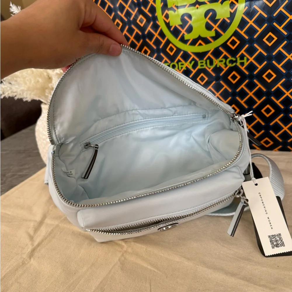 New, Tory Burch nylon summit belt bag with silver hardware - Picture 4 of 11
